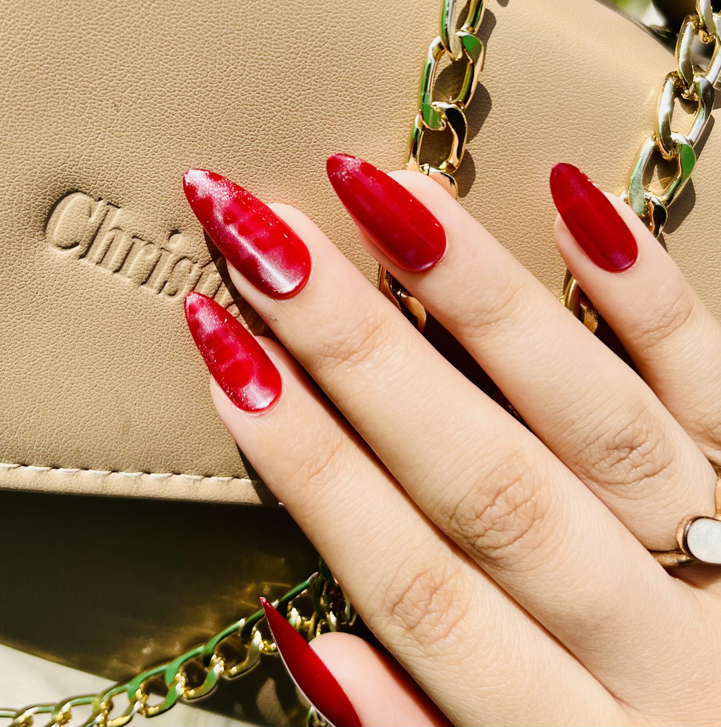 Red Cat-Eye Nails